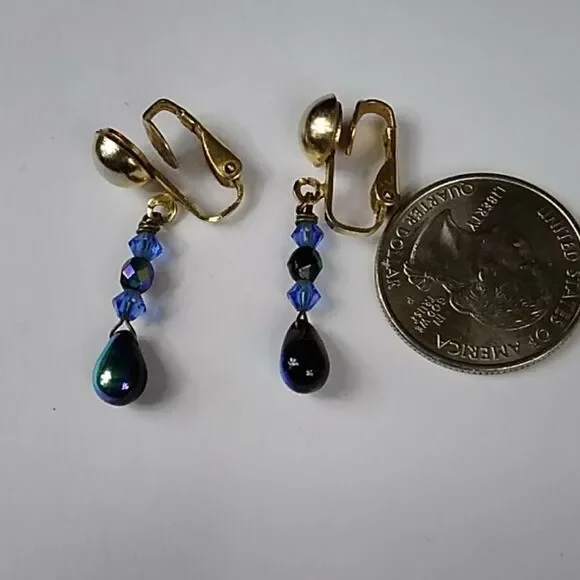 Vintage Earrings - Picture 4 of 6